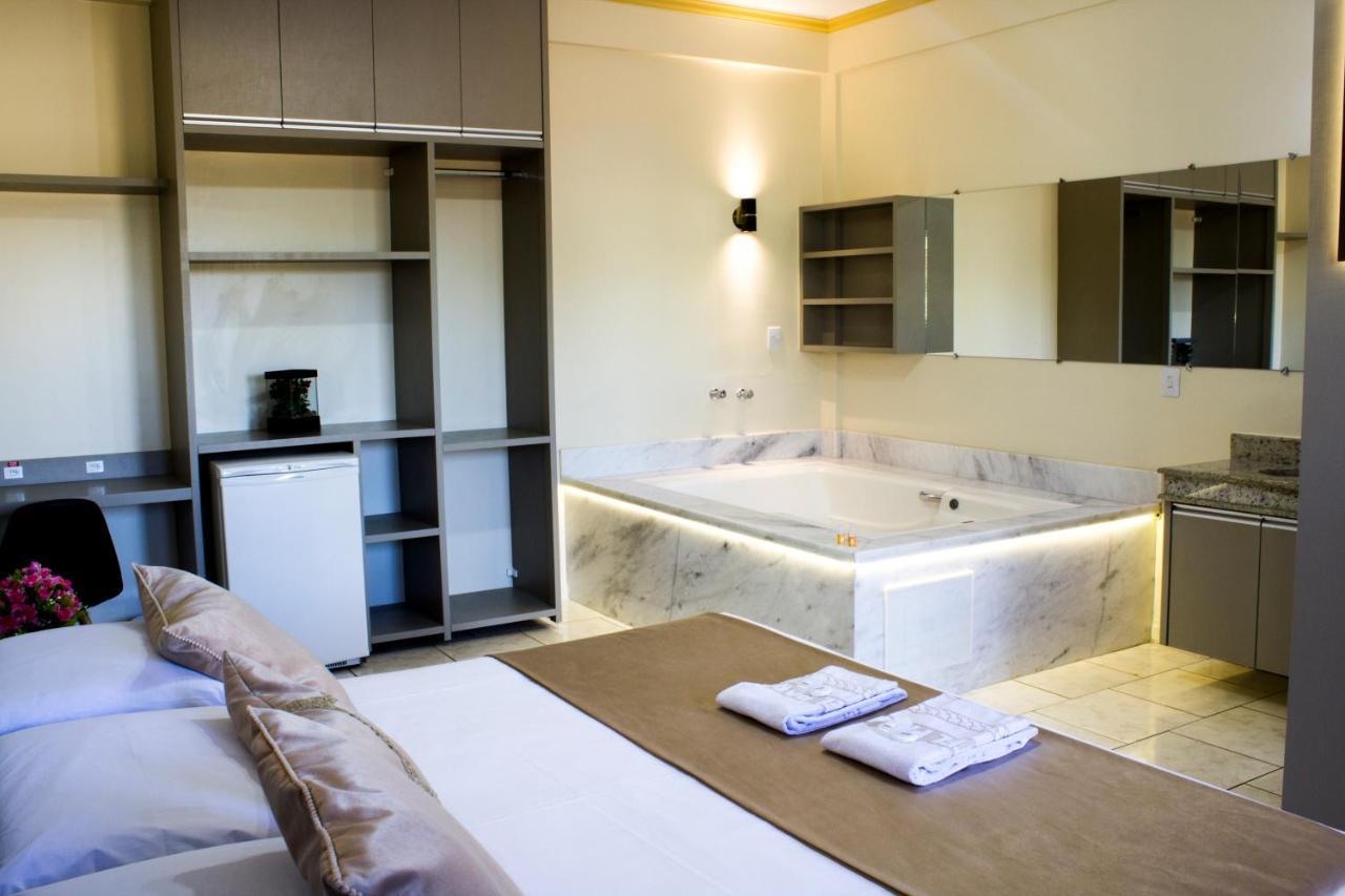 Paranoa Hotel Luís Eduardo Magalhães Esterno foto