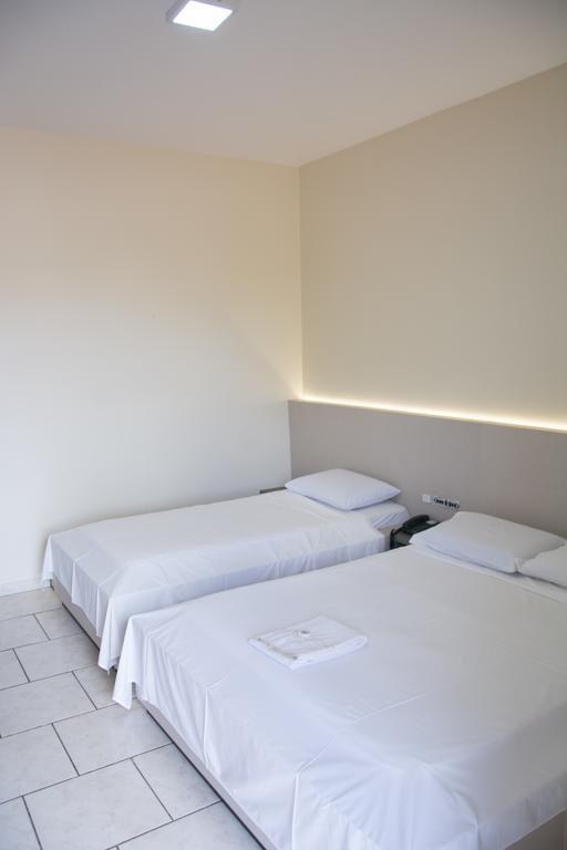Paranoa Hotel Luís Eduardo Magalhães Esterno foto